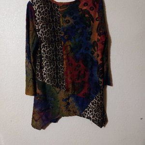 CALESSA   beautiful abstract multi patterned top